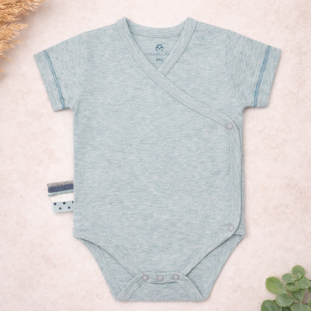 Weicher Kimono Body aus Bio Baumwolle – ideal für Neugeborene 🌿